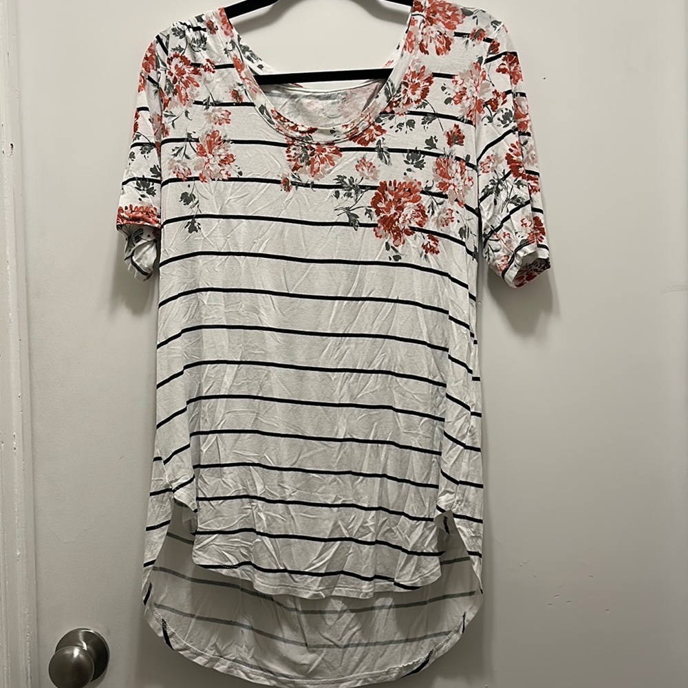 Maurices Floral Striped T-Shirt Size L